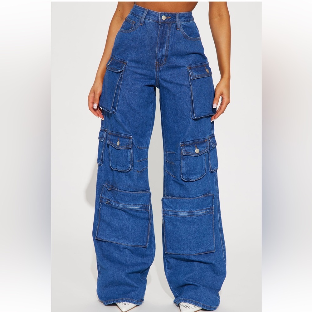 Tall High Rise Cargo Jeans | Medium Blue Wash | Size 7 | New w/ Tag